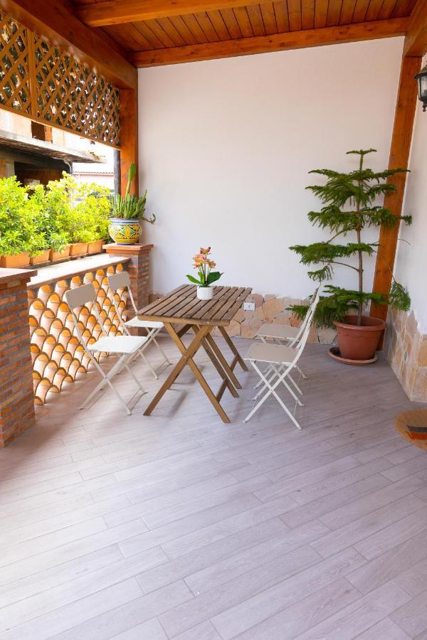 Sicily In Love 2 - Rooms & Breakfast Таорміна Екстер'єр фото