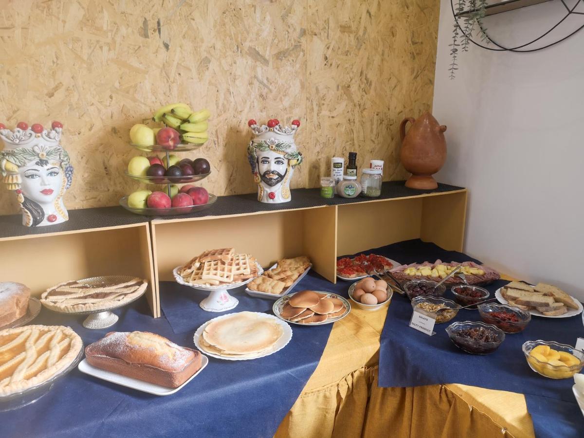 Sicily In Love 2 - Rooms & Breakfast Таорміна Екстер'єр фото