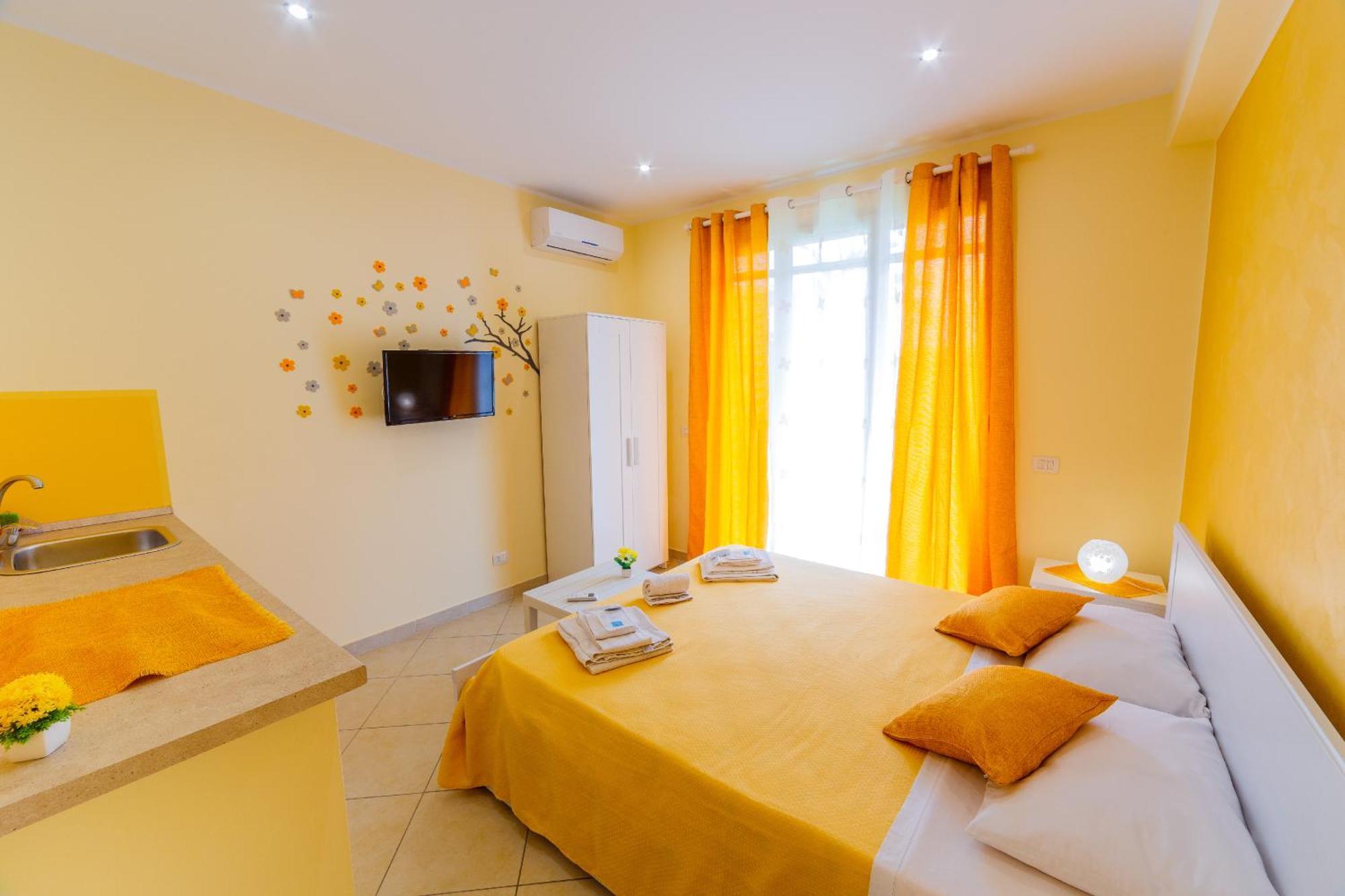 Sicily In Love 2 - Rooms & Breakfast Таорміна Екстер'єр фото
