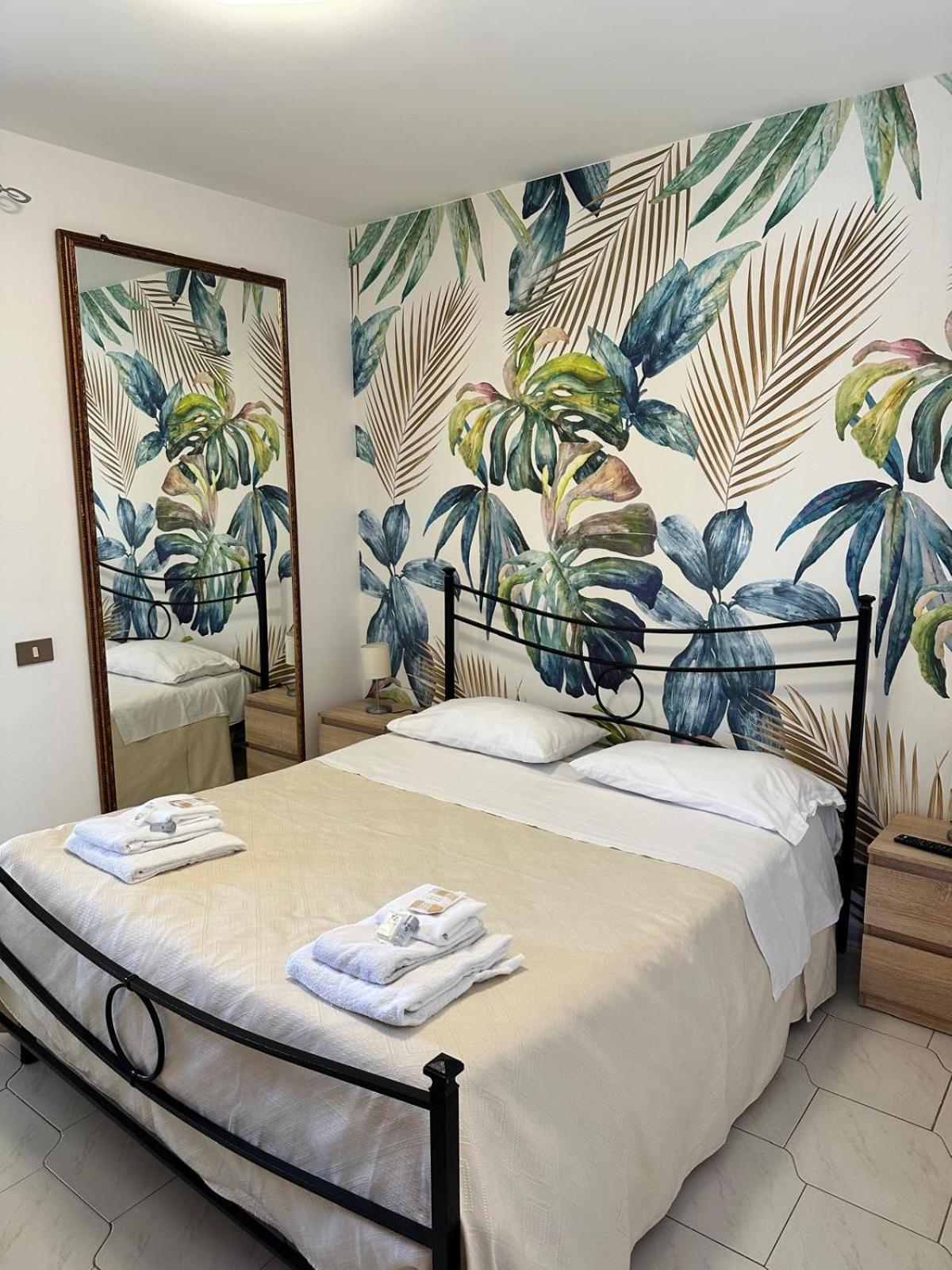 Sicily In Love 2 - Rooms & Breakfast Таорміна Екстер'єр фото