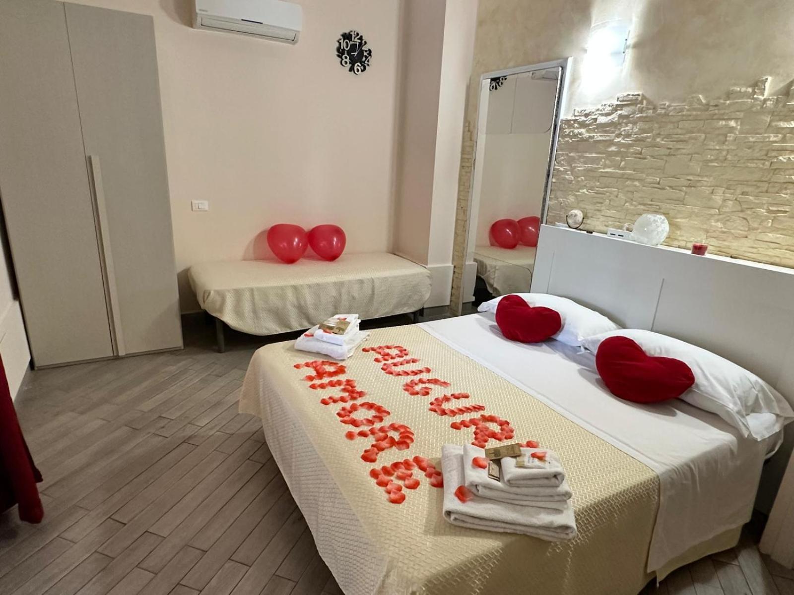 Sicily In Love 2 - Rooms & Breakfast Таорміна Екстер'єр фото